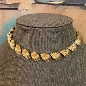 CORO CHOKER